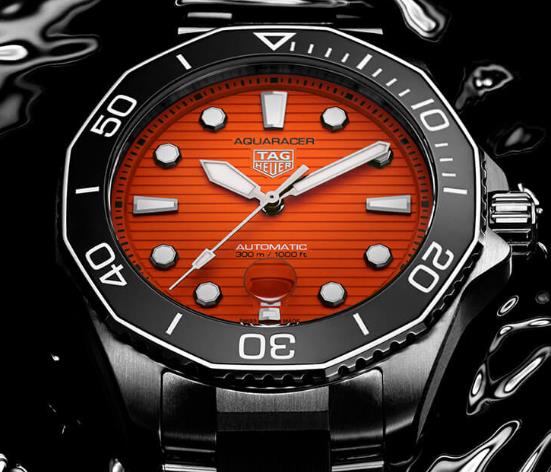 一款低于 5,000 美元的手表  泰格豪雅 Aquaracer Professional 300 Orange Diver：抢眼又限量